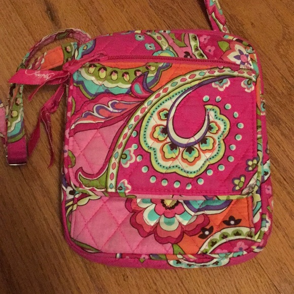 Handbags - Vera Bradley purse